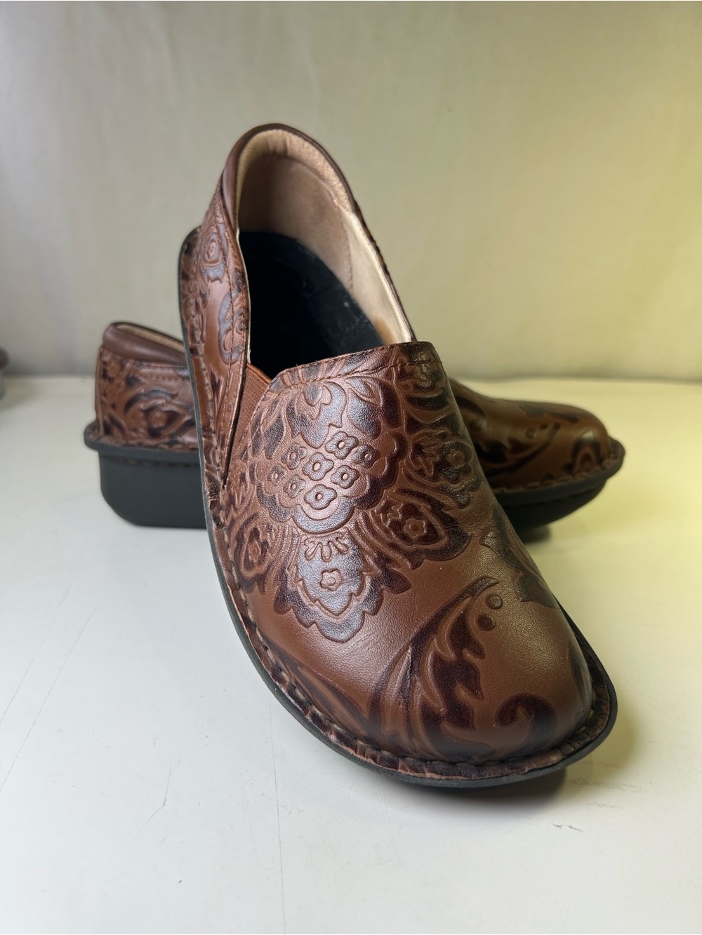 Alegria Debra Deb-574-X Yeehaw Brown Tooled Leather Embossed Clog Shoe EU-38
